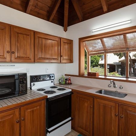 Te Maiki Escape - Russell Holiday Home מראה חיצוני תמונה