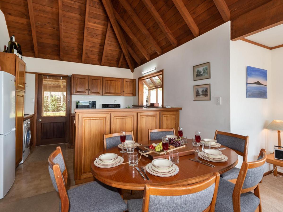 Te Maiki Escape - Russell Holiday Home מראה חיצוני תמונה